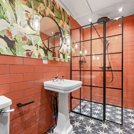 Отель Hotel Clementine