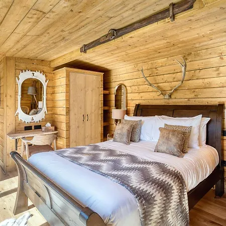 Hotel Clementine's