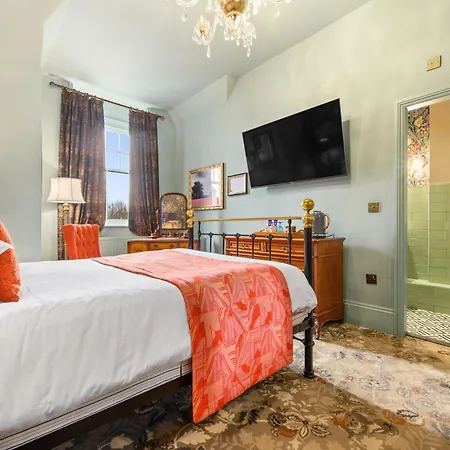 Clementine's 5* York
