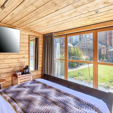 Hotel Clementine Отель