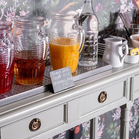 Hotel Clementine Отель Йорк