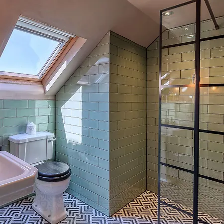 Отель Hotel Clementine 5*