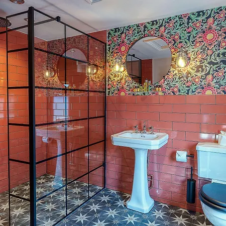 Clementine Hotel 5*