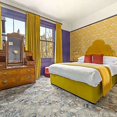Clementine 5* York