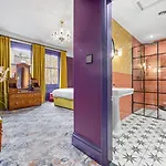Clementine Hotel 5*