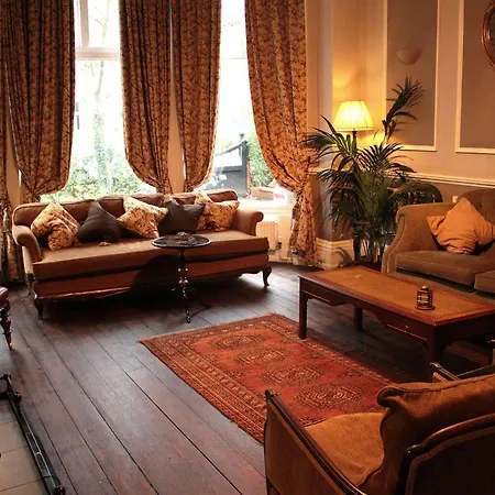 Hotel Clementine Szálloda